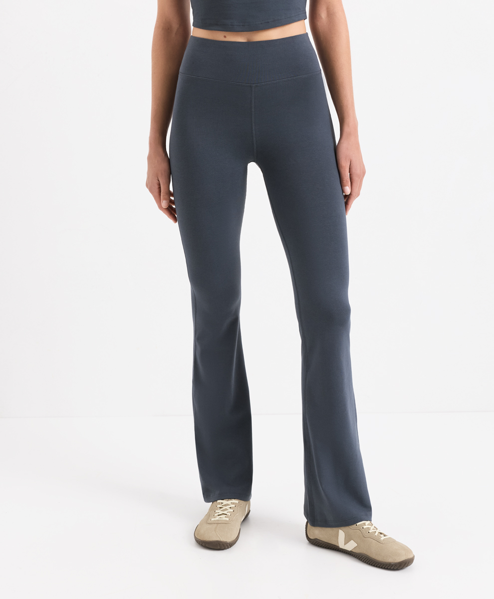 Organic On the Go-To Contour Bootcut Legging
