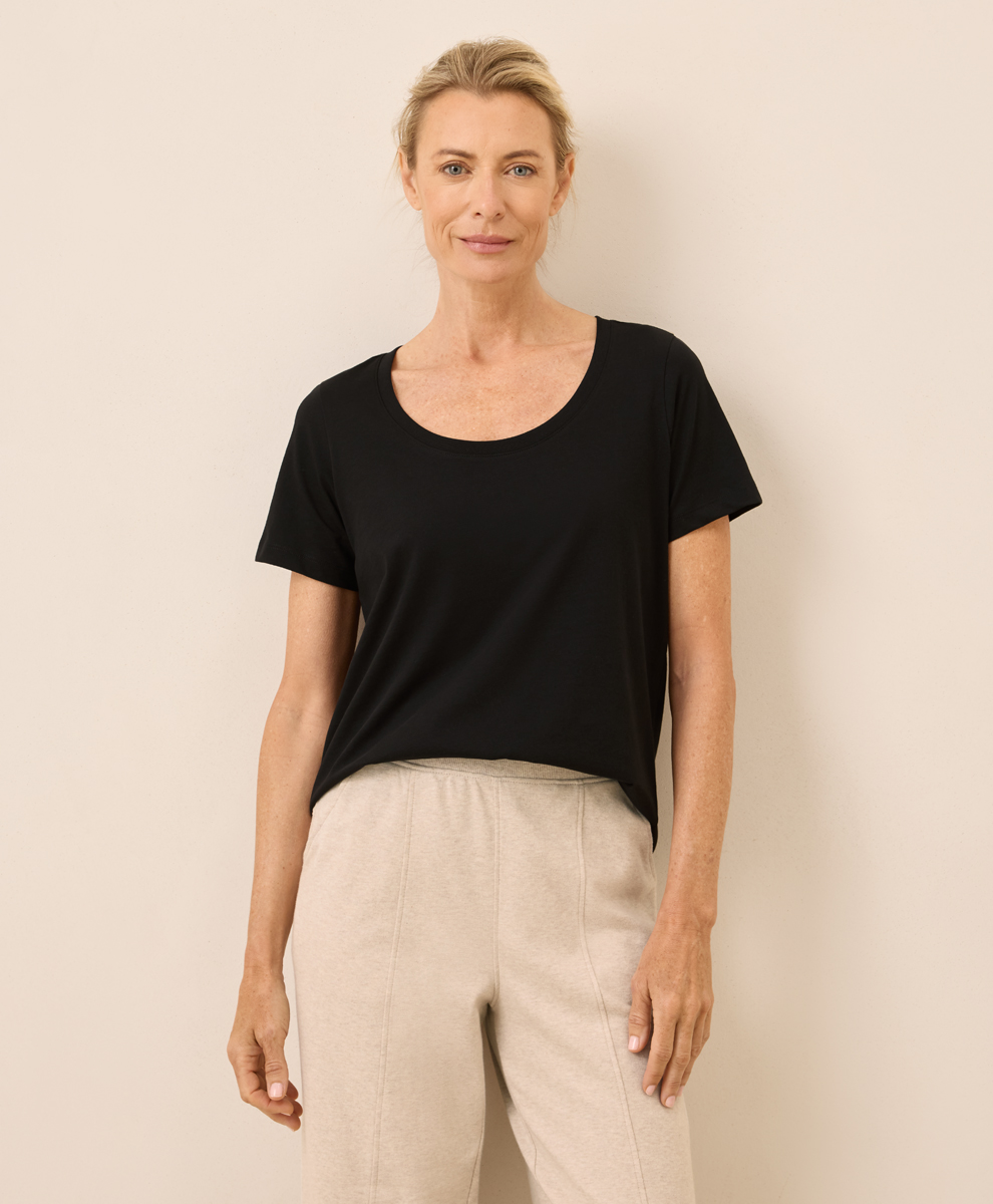 Women's Softspun V-neck Tee made with Organic Cotton | Pact
